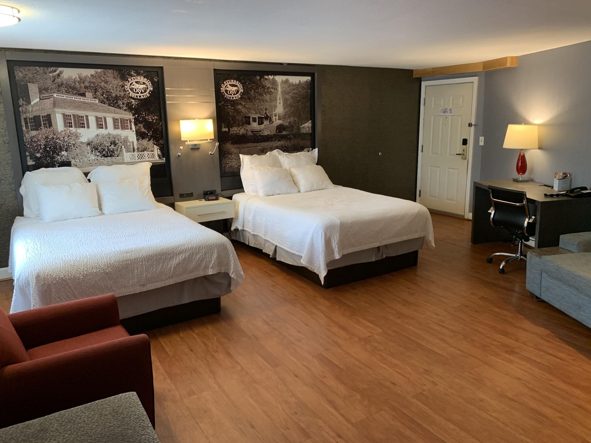Super 8 By Wyndham Sturbridge Hotell Exteriör bild