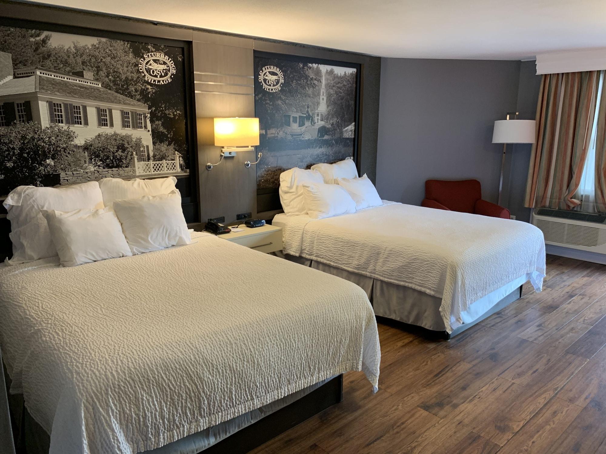 Super 8 By Wyndham Sturbridge Hotell Exteriör bild